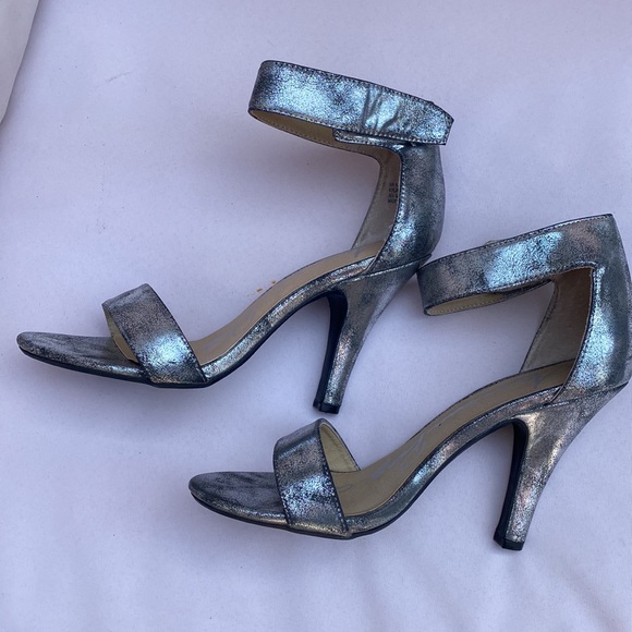 American Rag Silver Sandals - Picture 8 of 10